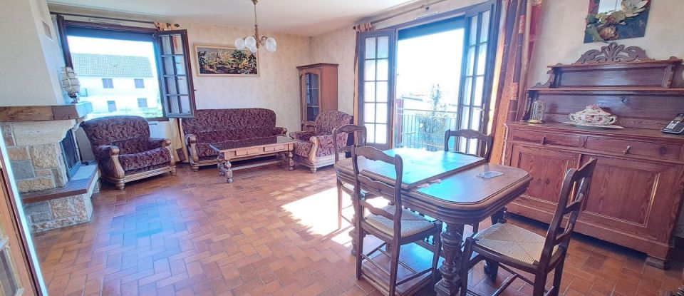 House 4 rooms of 92 m² in Toulon-sur-Allier (03400)