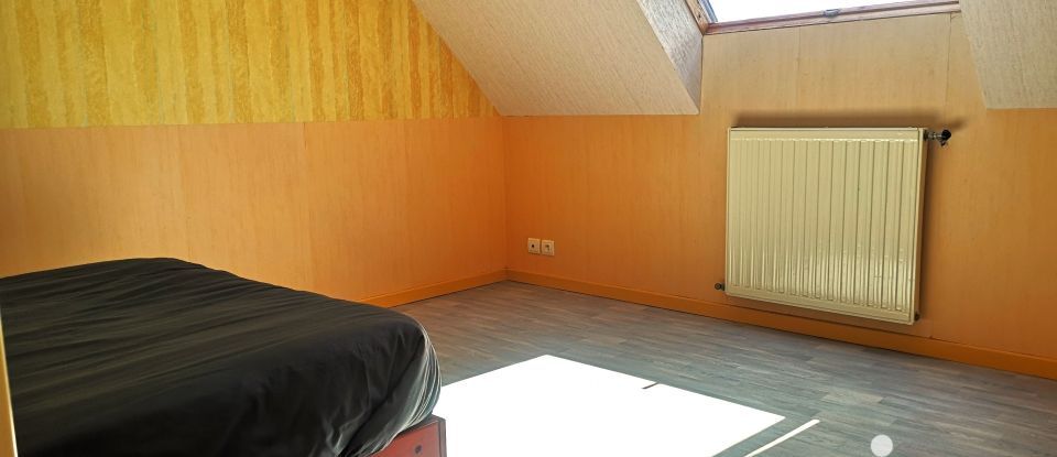 House 6 rooms of 132 m² in Plonéour-Lanvern (29720)