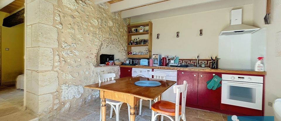 Estate 16 rooms of 440 m² in Miradoux (32340)