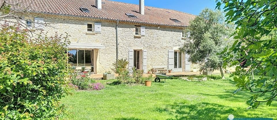 Estate 16 rooms of 440 m² in Miradoux (32340)