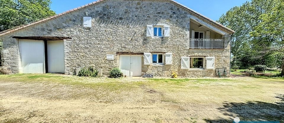 Estate 16 rooms of 440 m² in Miradoux (32340)