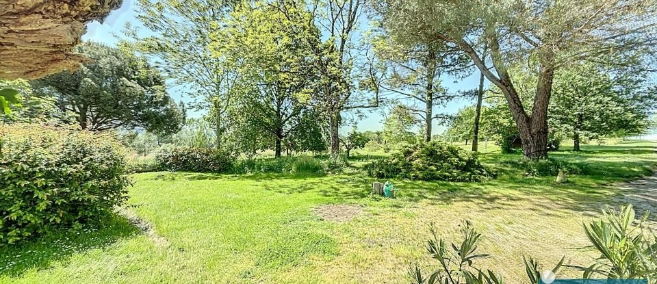 Domaine 16 pièces de 440 m² à Miradoux (32340)