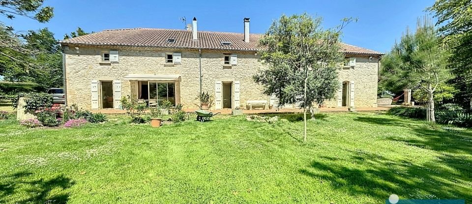 Estate 16 rooms of 440 m² in Miradoux (32340)