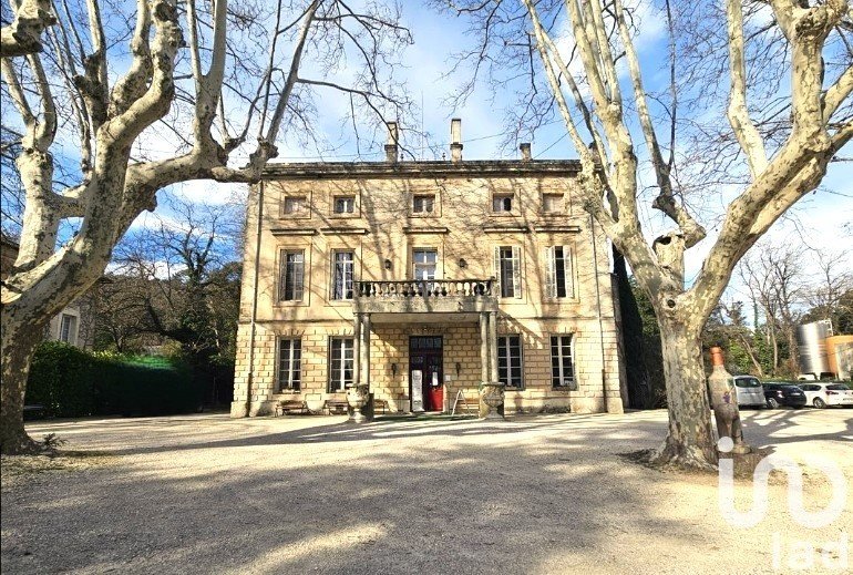 Château 30 pièces de 1 200 m² à Bollène (84500)