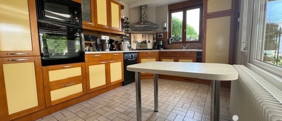 House 6 rooms of 88 m² in Seclin (59113)
