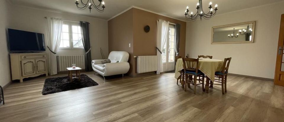 House 7 rooms of 143 m² in Neufchâtel-en-Bray (76270)