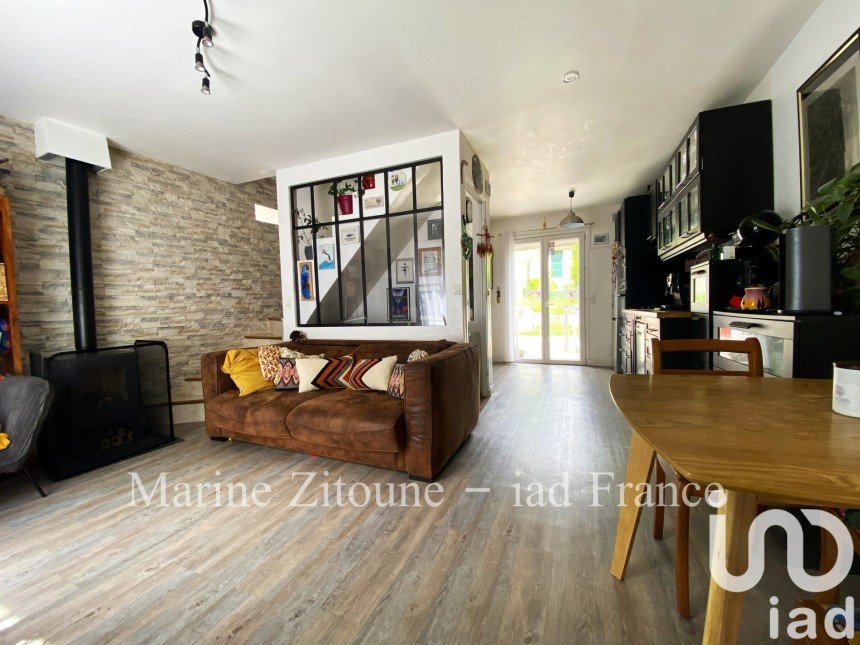 Maison 3 pièces de 55 m² à La Ville-du-Bois (91620)