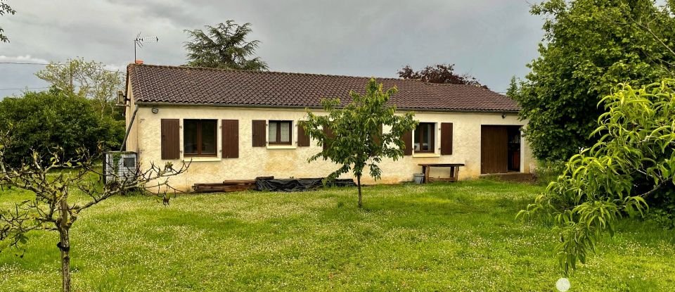 Country house 5 rooms of 117 m² in Agris (16110)