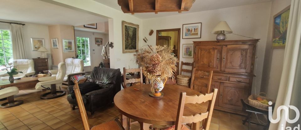 Traditional house 6 rooms of 173 m² in Boussy-Saint-Antoine (91800)