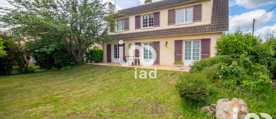 Traditional house 6 rooms of 127 m² in Rosny-sur-Seine (78710)