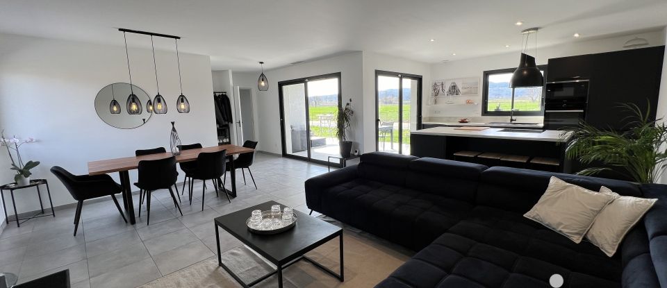 House 4 rooms of 102 m² in Les Vans (07140)