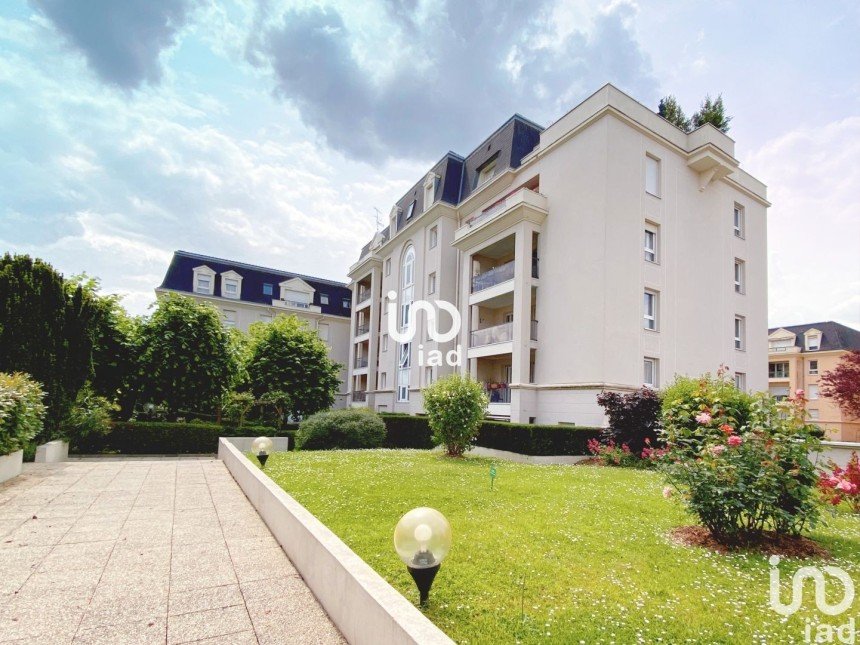 Apartment 4 rooms of 85 m² in Livry-Gargan (93190)