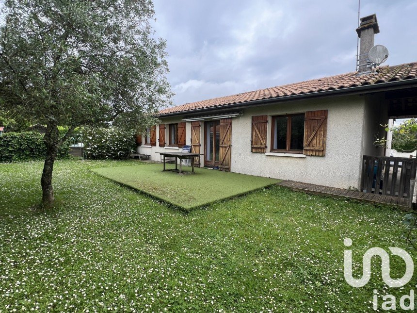 Traditional house 5 rooms of 102 m² in Artigues-près-Bordeaux (33370)