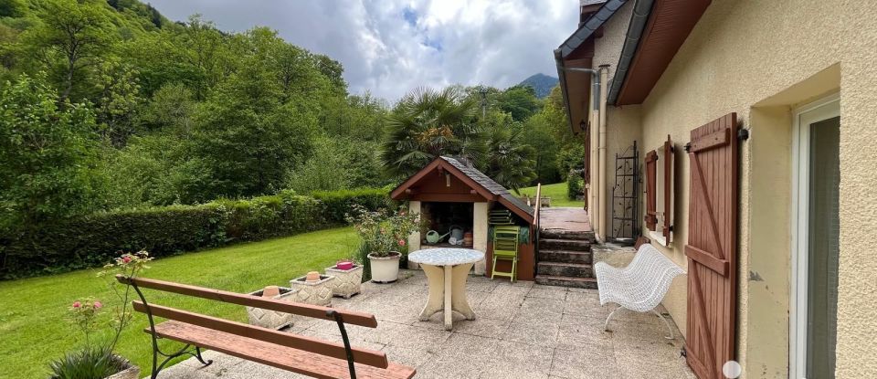 Maison de campagne 4 pièces de 147 m² à Bagnères-de-Bigorre (65200)