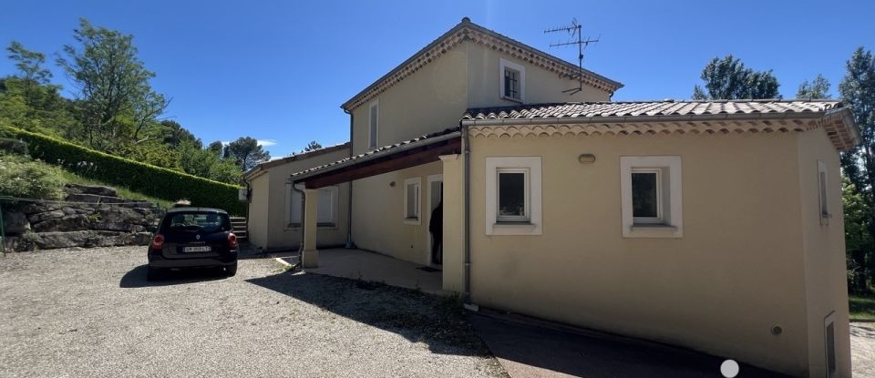 Maison d’architecte 4 pièces de 142 m² à Montélimar (26200)