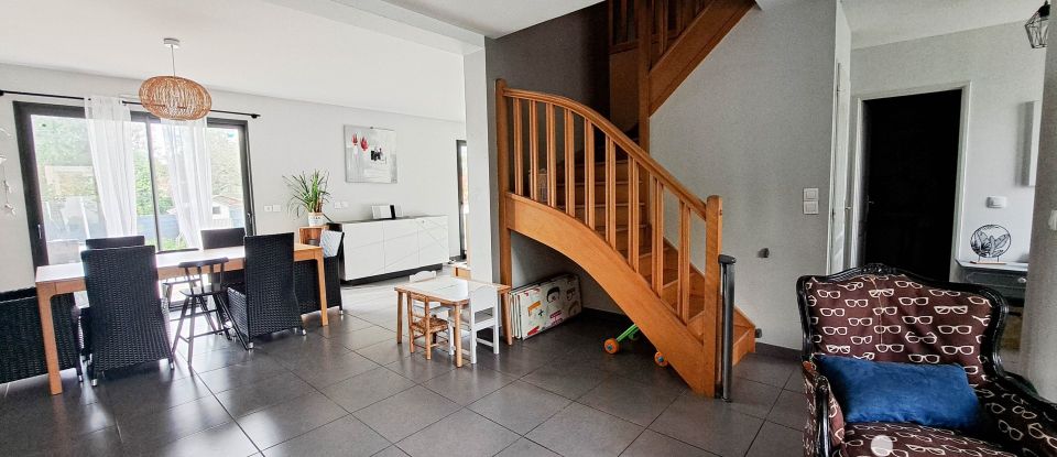 House 6 rooms of 146 m² in Septeuil (78790)