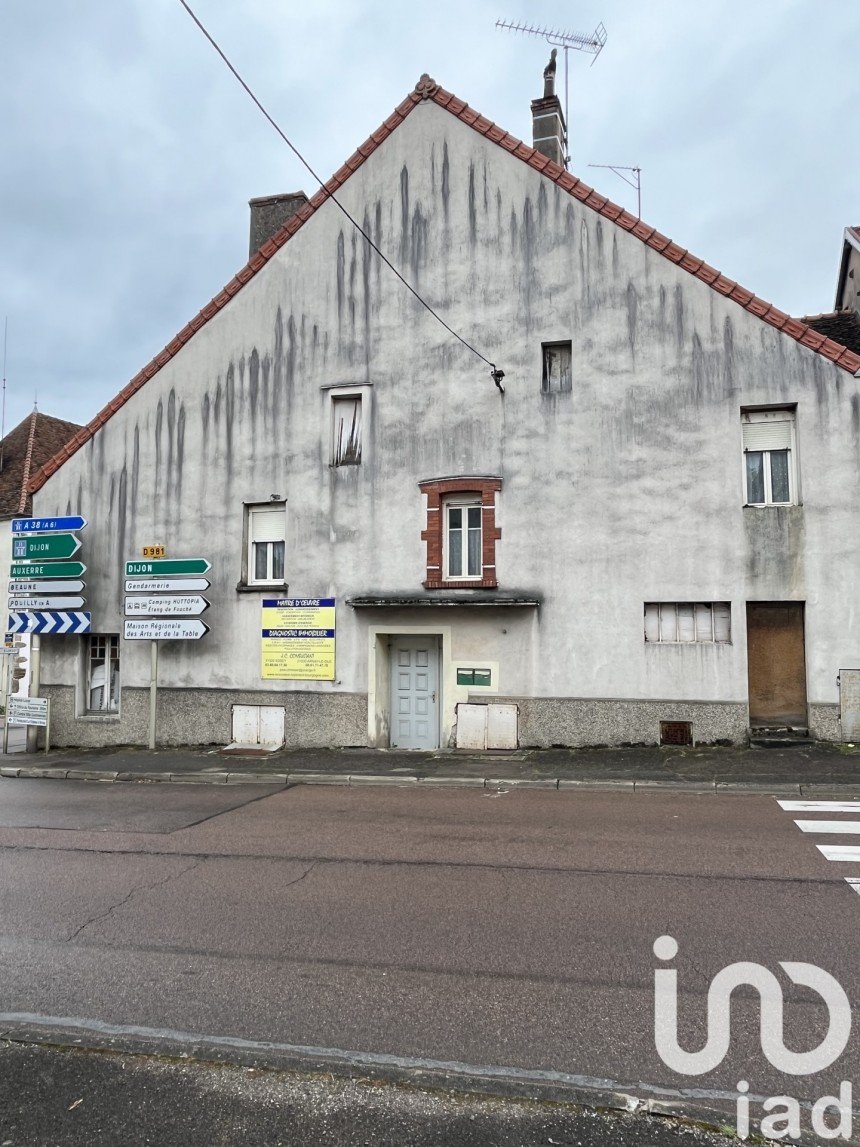 Building in Arnay-le-Duc (21230) of 136 m²