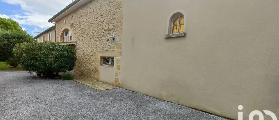 Maison de campagne 6 pièces de 172 m² à Saint-Martial (33490)