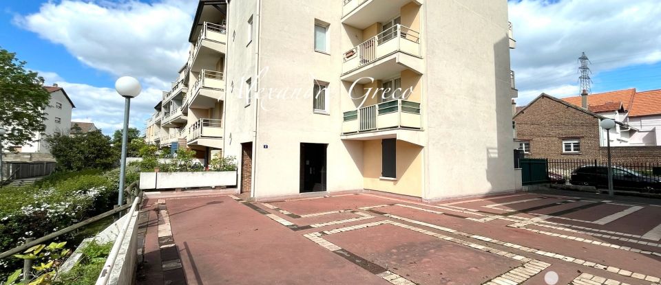 Apartment 3 rooms of 70 m² in Montmagny (95360)
