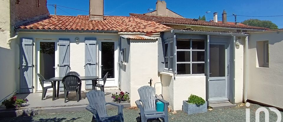 Village house 3 rooms of 74 m² in L'Orbrie (85200)