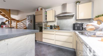 Duplex 4 pièces de 85 m² à - (88000)