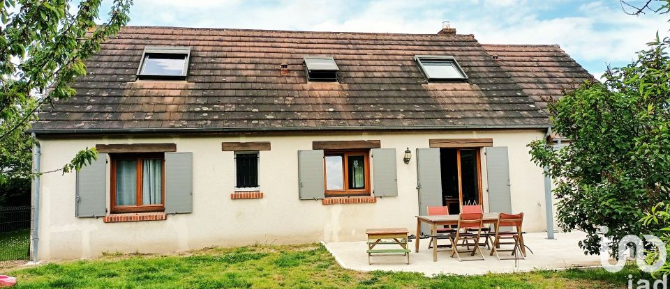 House 7 rooms of 134 m² in Suèvres (41500)