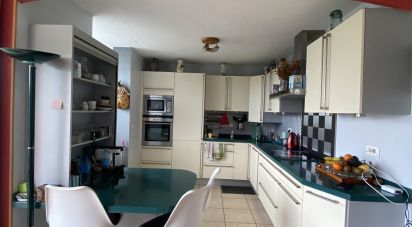 Appartement 4 pièces de 84 m² à Pau (64000)