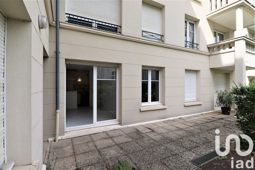Apartment 2 rooms of 38 m² in Orléans (45000)