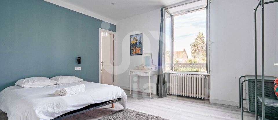 Maison 14 pièces de 681 m² à Lizy-sur-Ourcq (77440)