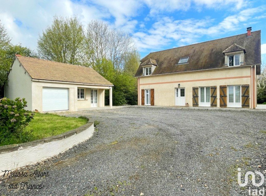 Maison 7 pièces de 154 m² à Loueuse (60380)