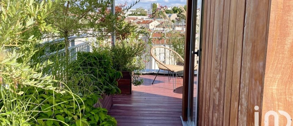 Loft 5 rooms of 110 m² in Montreuil (93100)