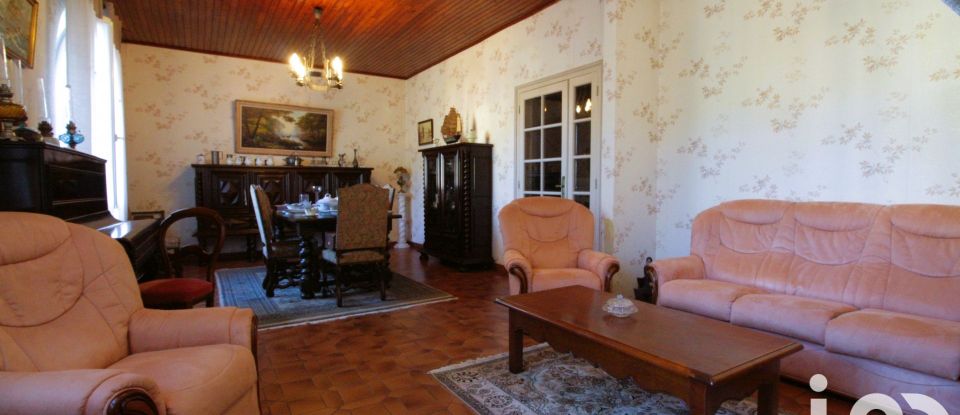 Maison traditionnelle 5 pièces de 160 m² à Saint-Symphorien (33113)