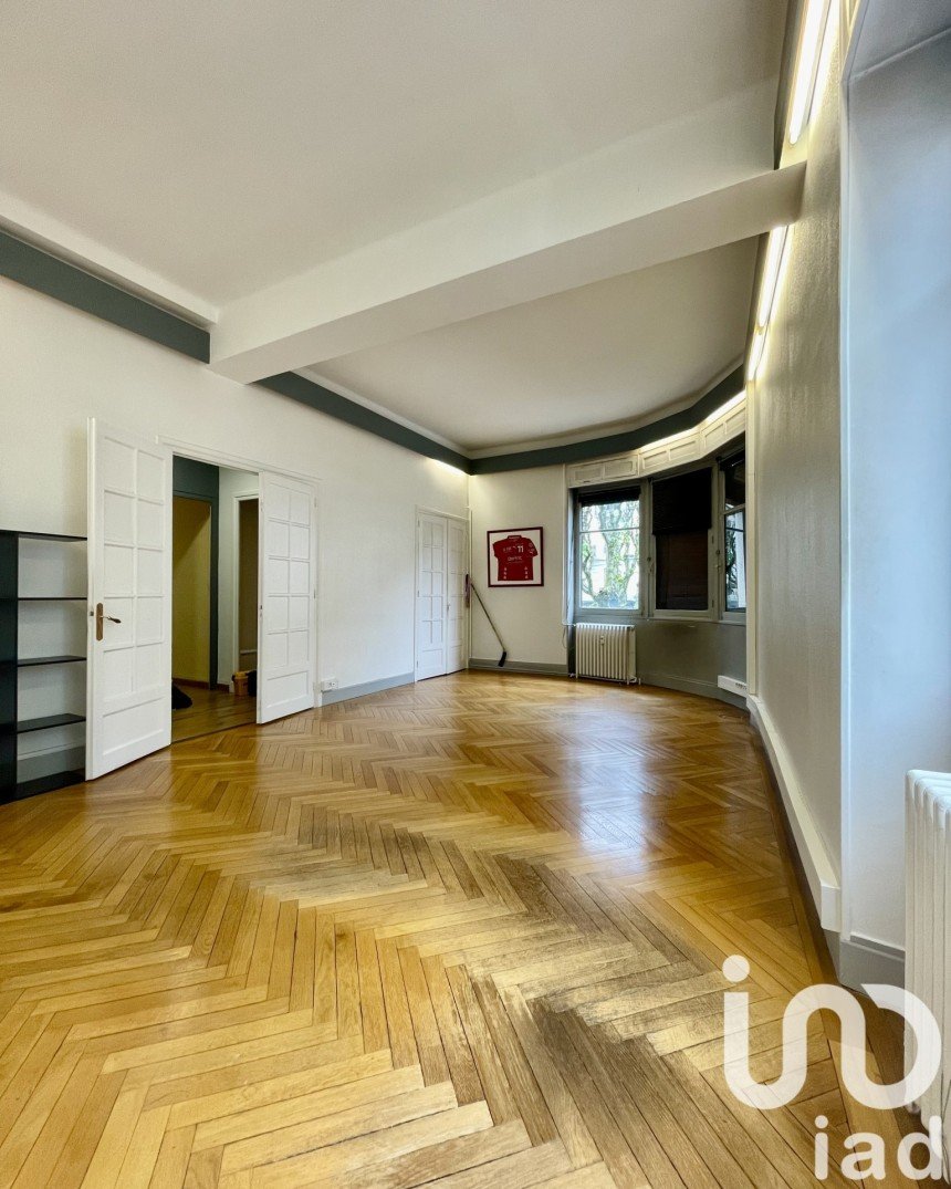 Appartement 3 pièces de 80 m² à Chambéry (73000)