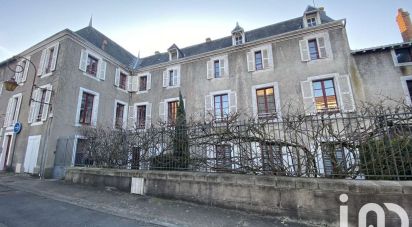 Apartment 4 rooms of 137 m² in Parthenay (79200)