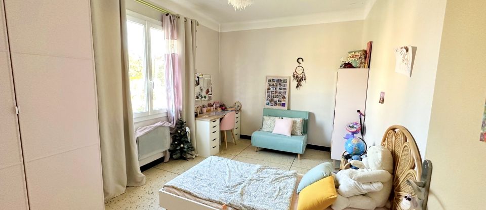 Appartement 4 pièces de 88 m² à Saint-Raphaël (83700)