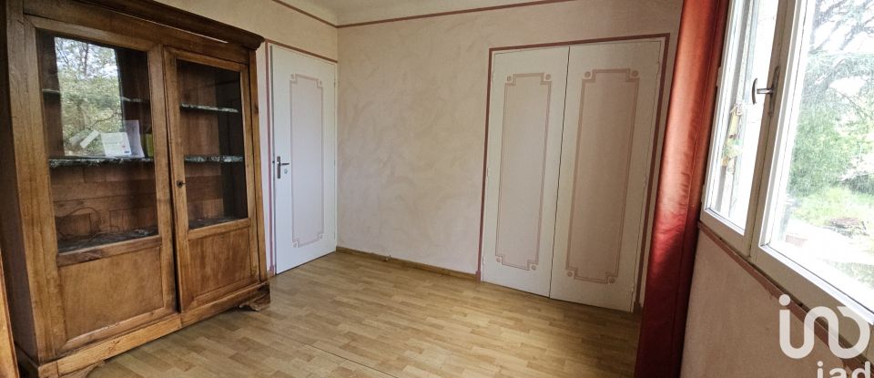 House 4 rooms of 90 m² in Vénéjan (30200)