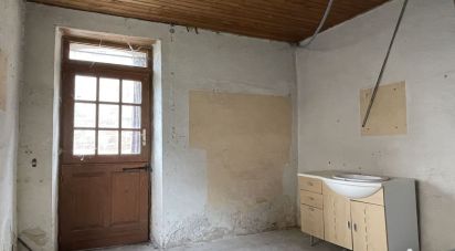 House 4 rooms of 59 m² in Objat (19130)
