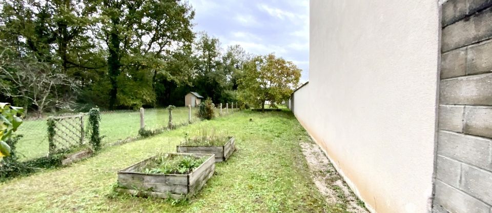 House 4 rooms of 90 m² in Saint-Pierre-lès-Nemours (77140)