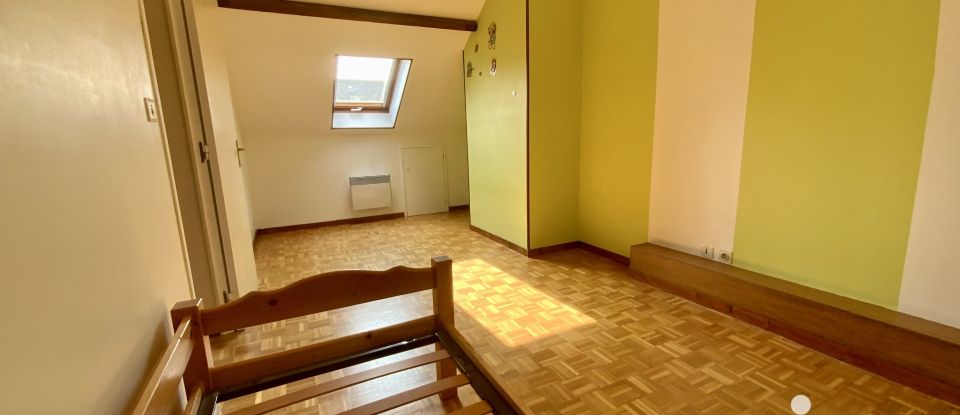 House 4 rooms of 90 m² in Saint-Pierre-lès-Nemours (77140)