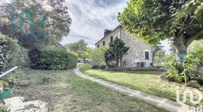 Maison traditionnelle 9 pièces de 178 m² à Saint-Maigner (63330)
