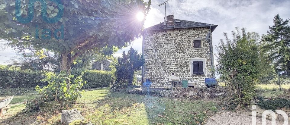 Traditional house 9 rooms of 178 m² in Saint-Maigner (63330)