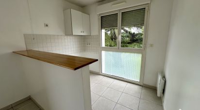 Apartment 1 room of 32 m² in Morangis (91420)