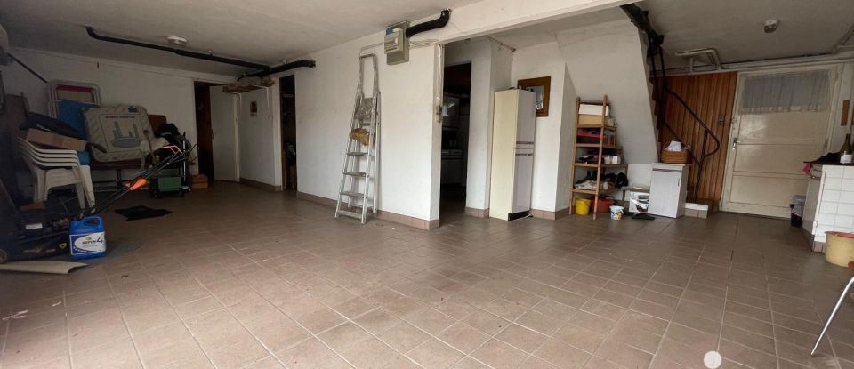 House 4 rooms of 81 m² in Rezé (44400)