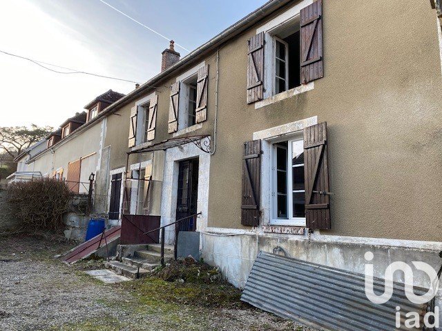 Maison de village 2 pièces de 93 m² à Avirey-Lingey (10340)