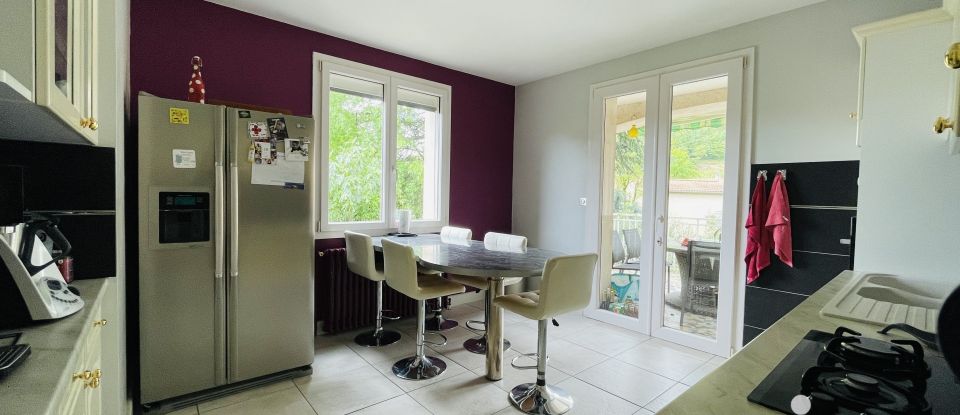House 7 rooms of 206 m² in Saint-Jean-de-Muzols (07300)