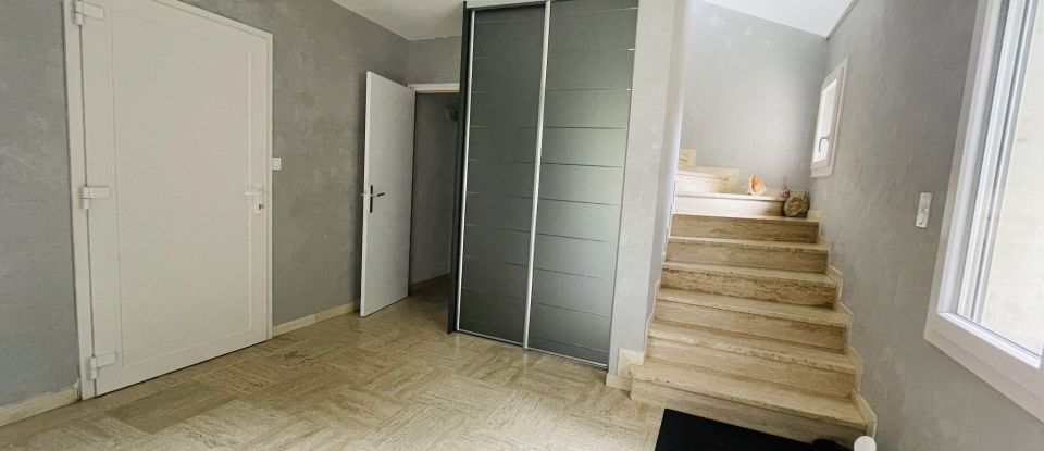 House 7 rooms of 206 m² in Saint-Jean-de-Muzols (07300)