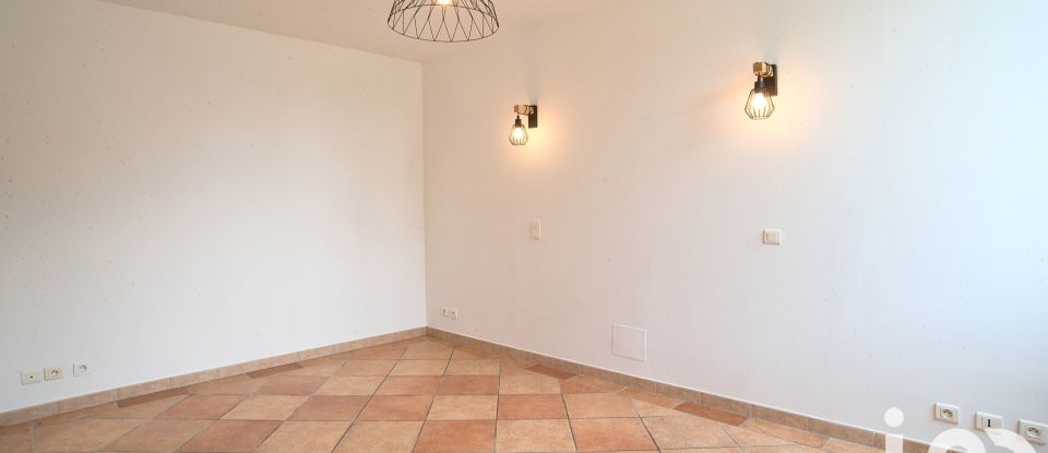 Town house 5 rooms of 90 m² in Remoulins (30210)