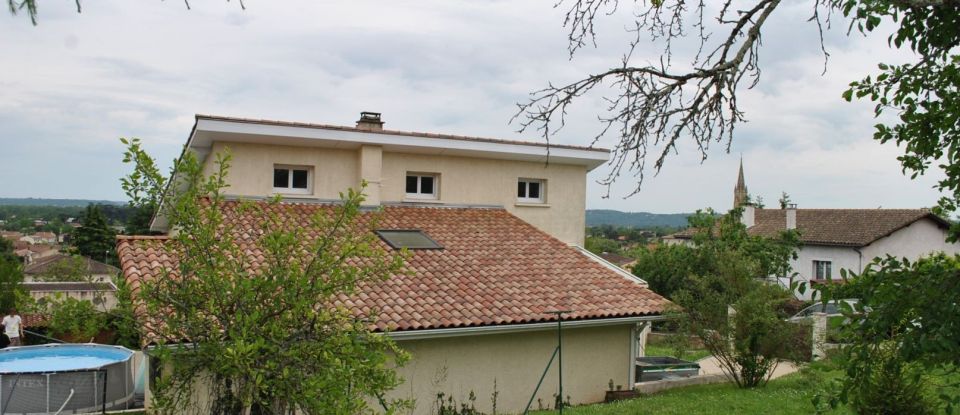 House 6 rooms of 145 m² in Agen (47000)