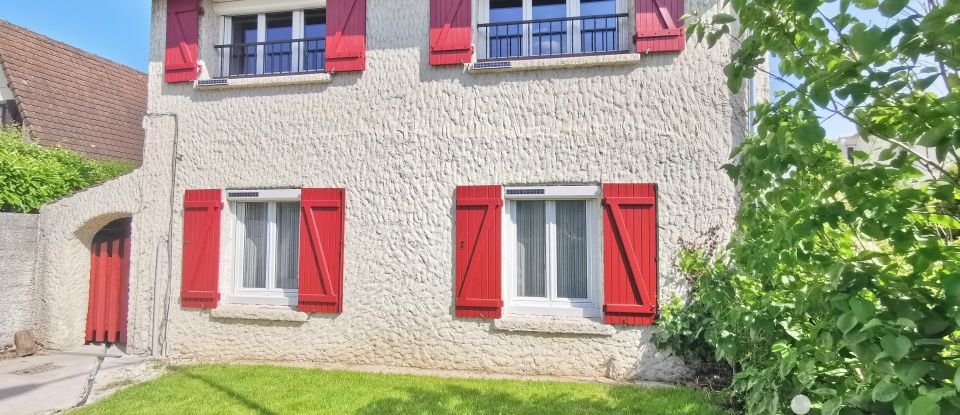 Maison 5 pièces de 112 m² à Chilly-Mazarin (91380)