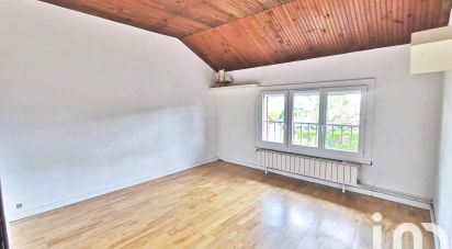 House 5 rooms of 112 m² in Chilly-Mazarin (91380)